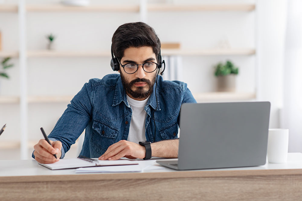6 benefits of pursuing an MBA online