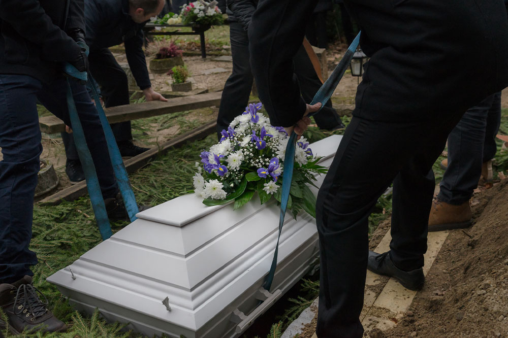 6 common types of funeral services