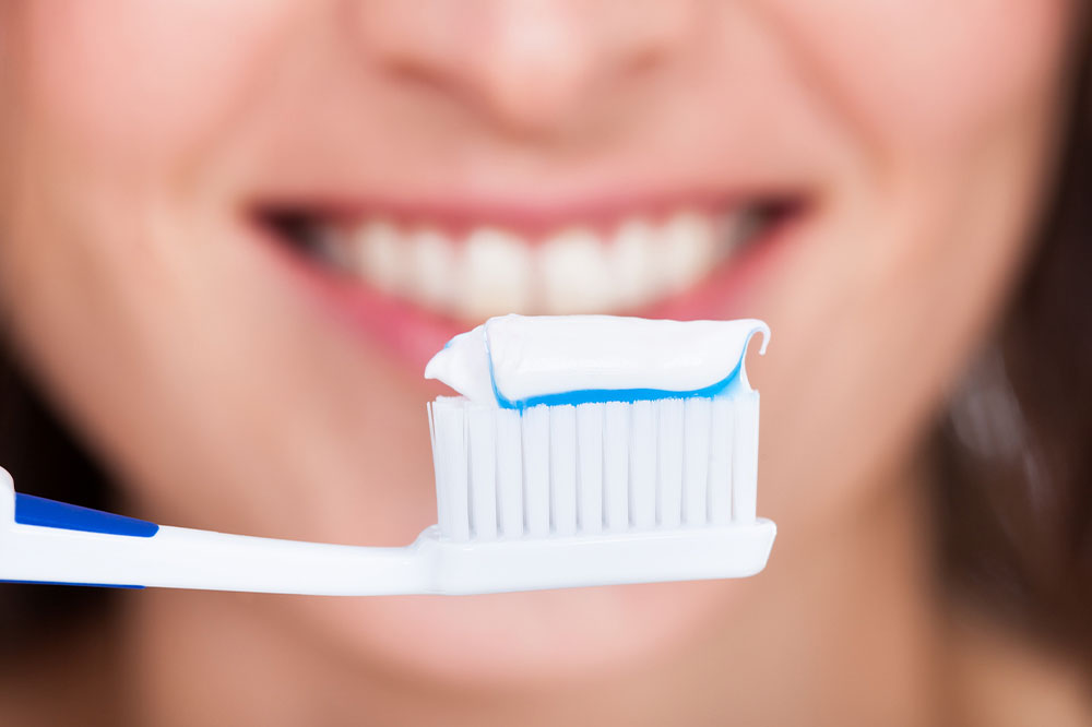 Things to know about a whitening toothpaste